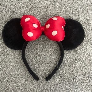Disney parks Minnie Mouse ears